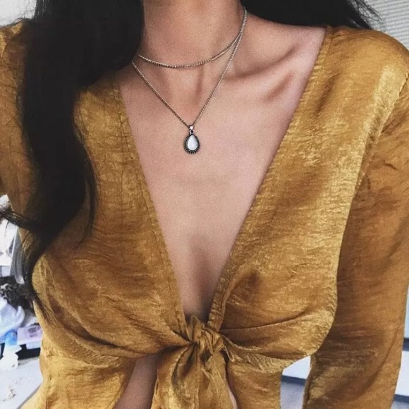 Beverly ✭ Vintage Necklace - Picture 3 of 8